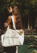 Noa & Rain organic cotton tote bag minimal logo front view
White organic cotton tote bag with Noa and Rain logo detail
