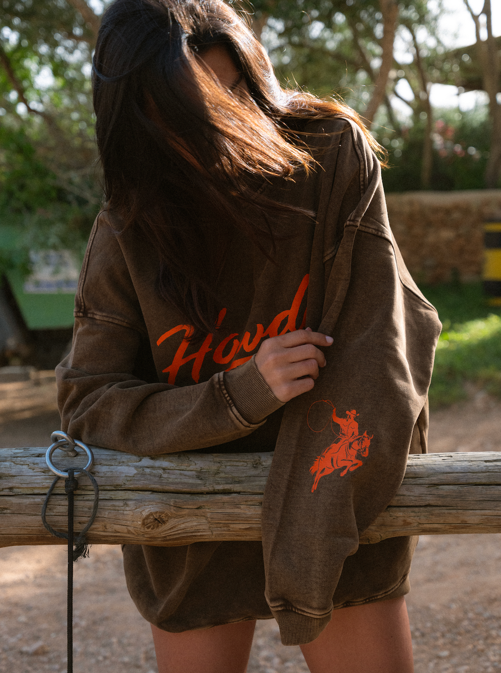 HOWDY SWEATSHIRT
