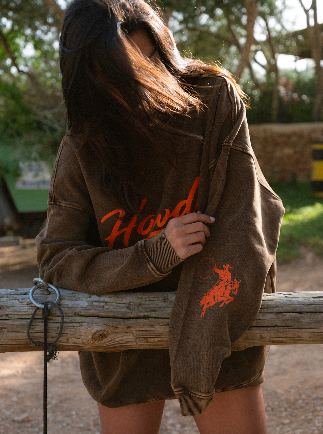 HOWDY SWEATSHIRT