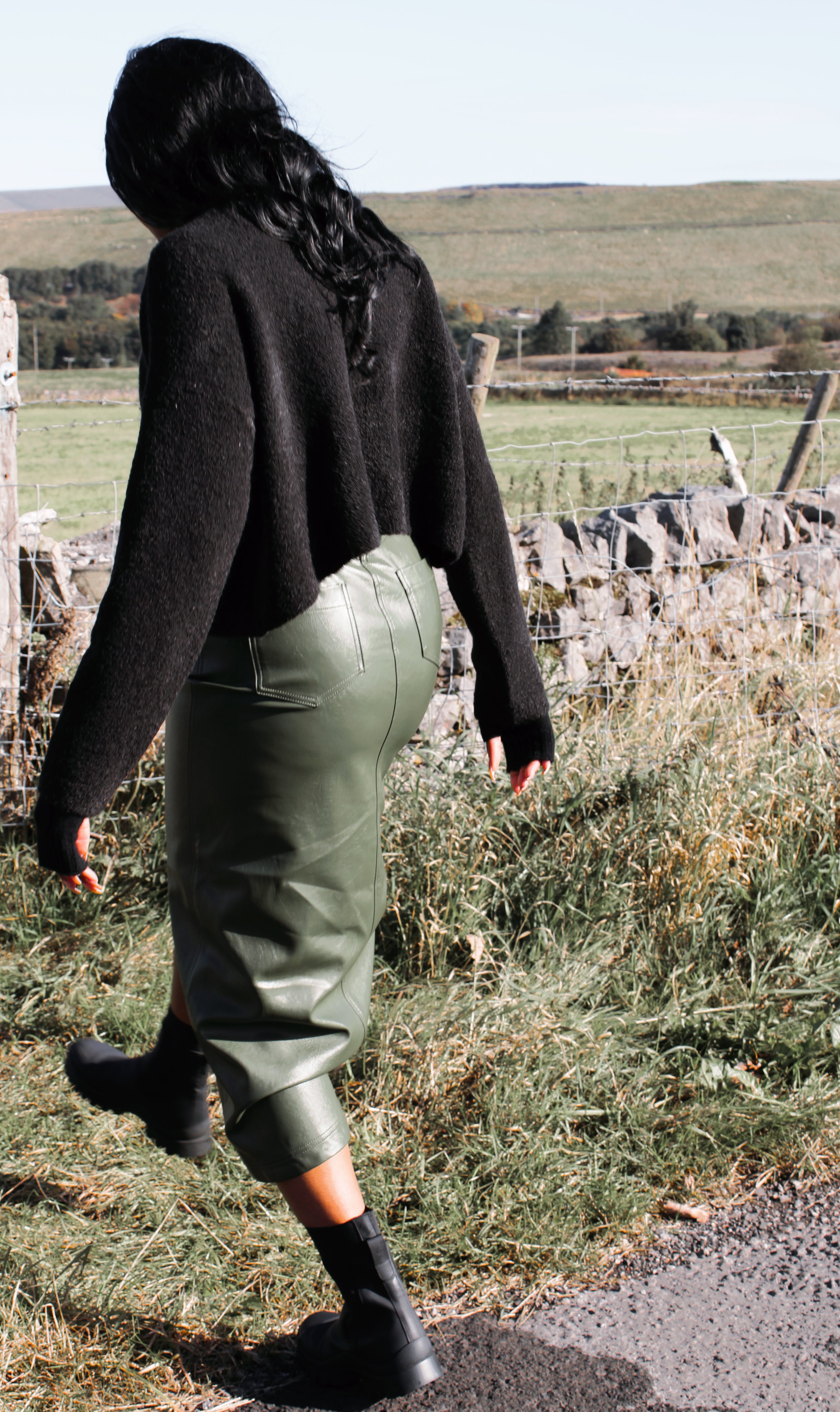 Soft bouclé texture of the Sienna Midnight Black alpaca and mohair knit