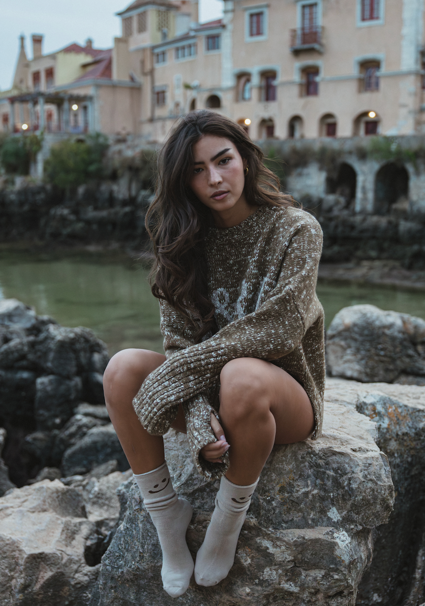 Willow Jumper in warm brown with cream accents, handmade super-chunky wool and organic cotton, oversized fit with thumb holes